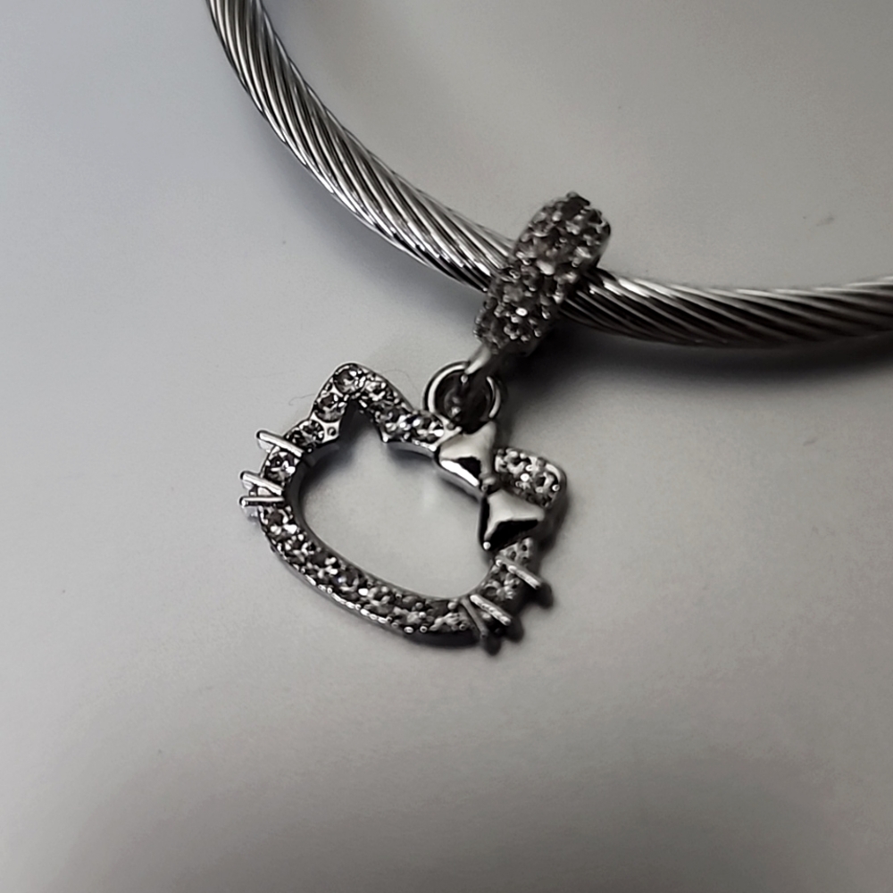 Hello Kitty Bling Charm For Bracelet or Necklace Mixed Alloy